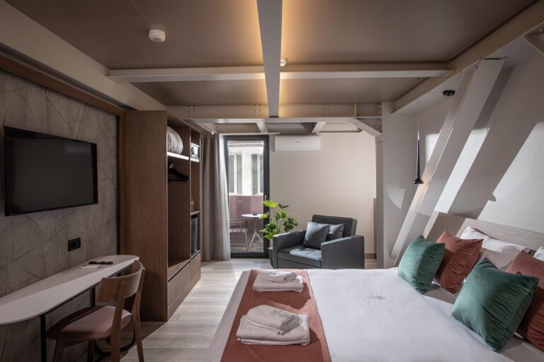 triple-room-JFS_3459